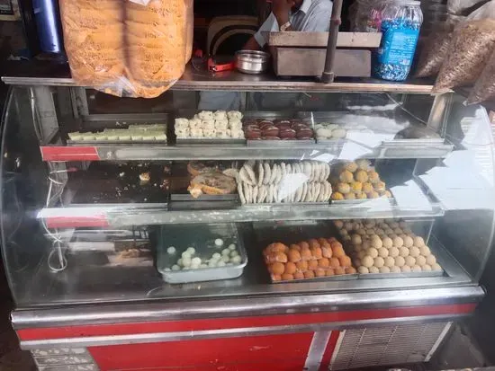 Ronak Sweets And Restaurant