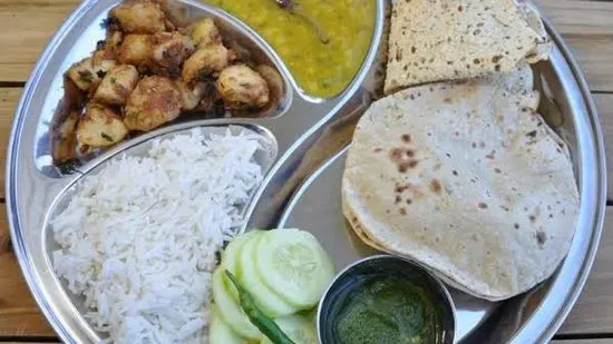 Apna Khana Tiffin Service