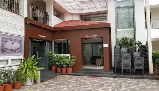 Hotel Madhuvan International