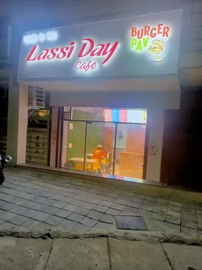 LASSI DAY CAFE & BURGER PAV