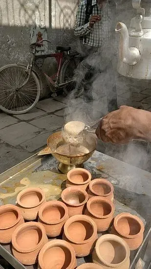 Tandan tea stall Lanka Varanasi