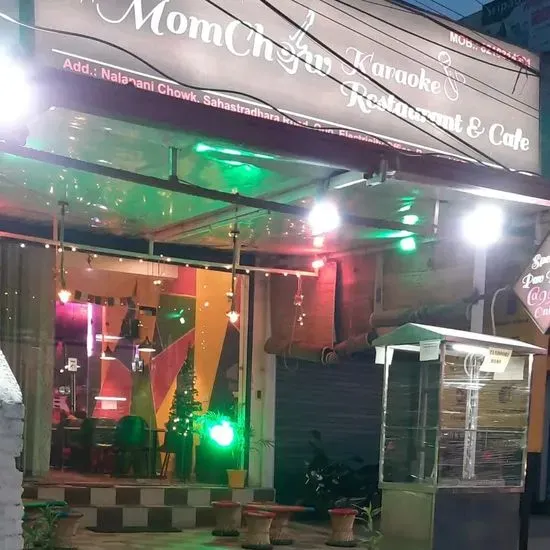 MomChow Restaurant & Cafe