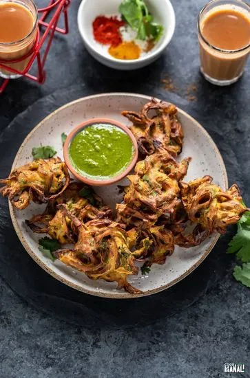 Panditji Samose Pakode wale Shop