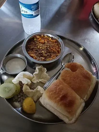 Patil Amrutalya And Dahi Misal House