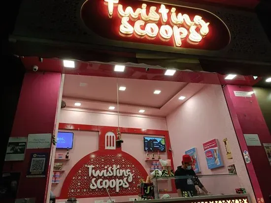 Twisting Scoops