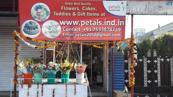 Petals Cakes & Flowers