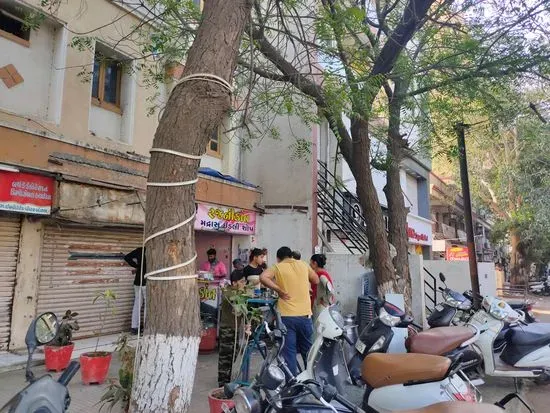 Rajanikant madras idli shop