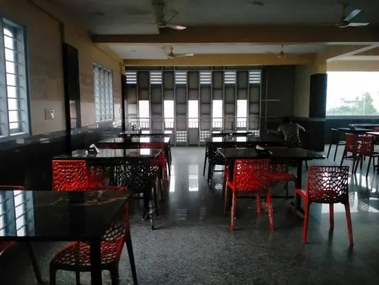 Sreenidhi Family Restaurant & Bar