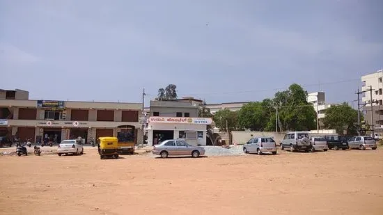 Udupi Hotel, Break Fast,Lunch Avilable Here