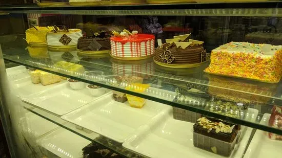 Monginis Cake Shop