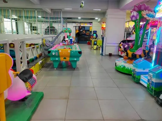 𝐖𝐎𝐖 𝐆𝐚𝐦𝐞𝐬-𝐍-𝐁𝐢𝐭𝐞𝐬 - Kids Entertainment Area/Soft Play Area/Cafe Area/Birthday Celebration Place/Best Game Zone in Rajkot