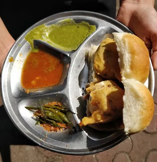 Shree Sainath Vadapav Stall