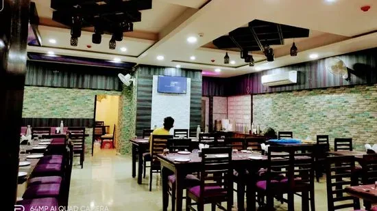 Tandoori Flames Restaurant - Best Non Veg Restaurant in Vadodara