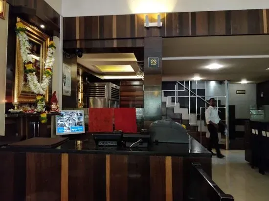 Woodlands Family Resto Bar