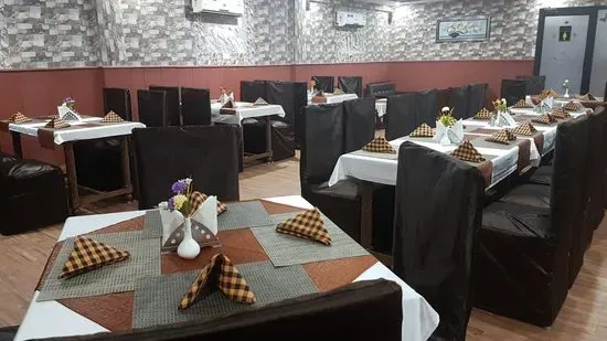 Fine Dine Restaurant (Hotel Jannat)