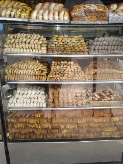 Shri S.L.V. Iyengar Bakery & Sweets