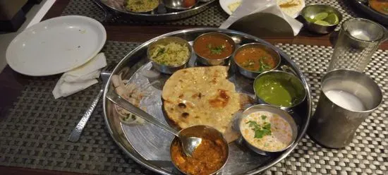 Shudh Shakahari Restaurant - Mintu Punjabi