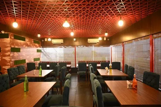 Silver Plate Restaurant | Hardik Palacio | Luxa Varanasi