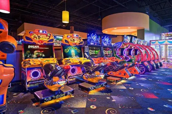 Stars and Strikes Family Entertainment Center