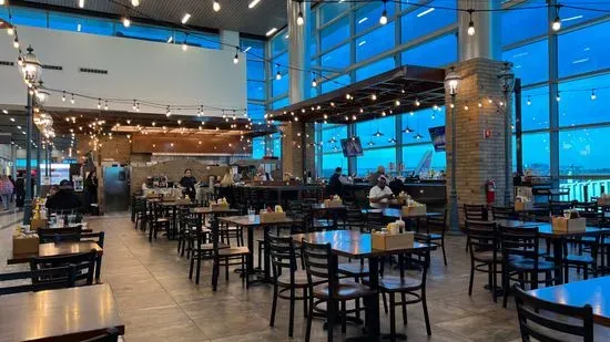 Puckett’s Groceries and Restaurant- BNA D concourse