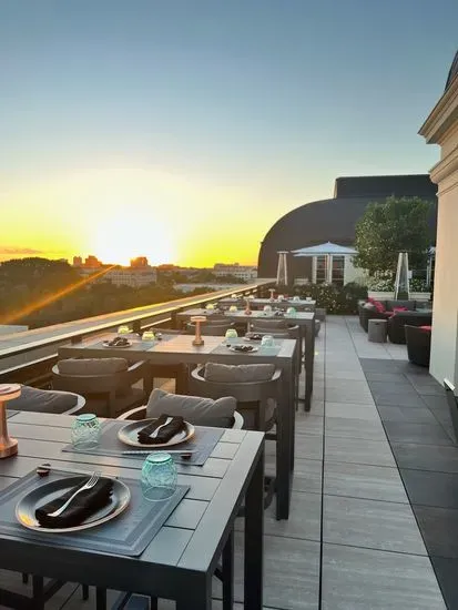 La Terrazza Rooftop Bar & Grill