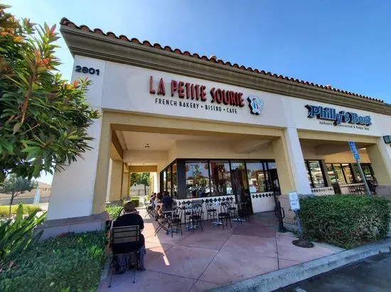 La Petite Sourie - French Cafe