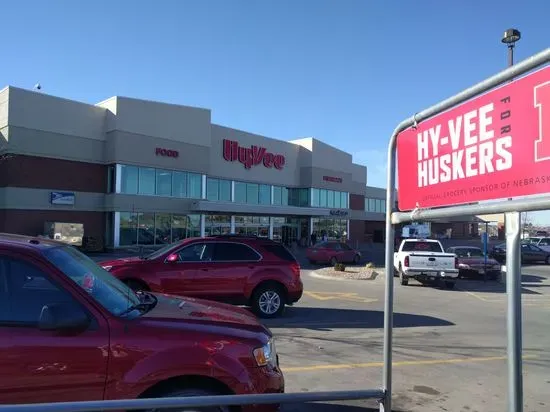 Hy-Vee Grocery Store