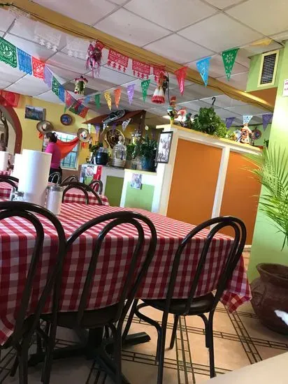 La Familia Restaurant