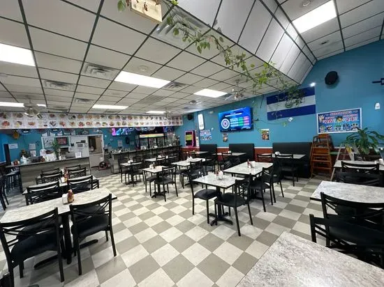 Antojos Salvadoreños Restaurant