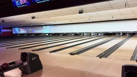 Bowlero West Covina