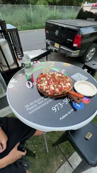 Oui chef pizza truck