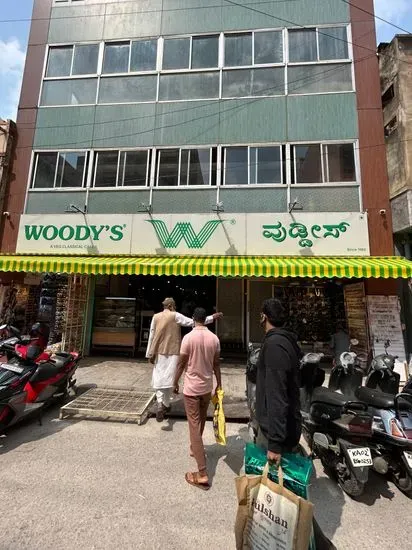 Woody's