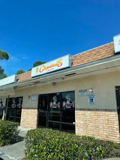 Chuchos Tacos