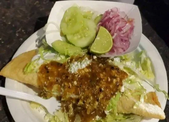 PRMO'S ANTOJITOS MEXICANOS