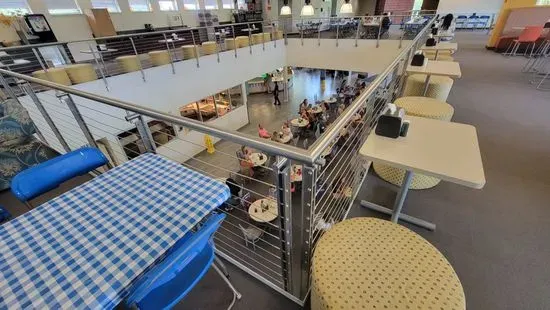 Lakeside Dining Commons