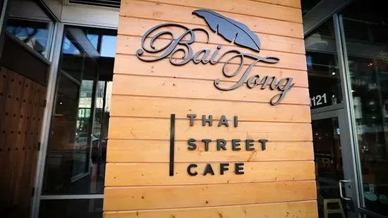 Bai Tong Thai Street Cafe