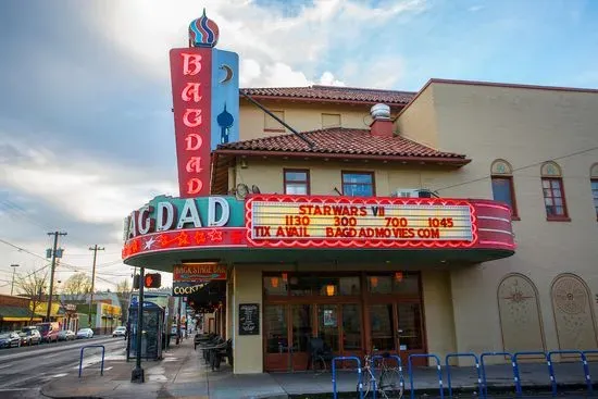 McMenamins Bagdad Theater & Pub