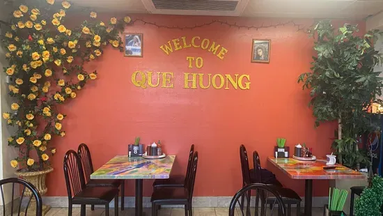 Que Huong Restaurant