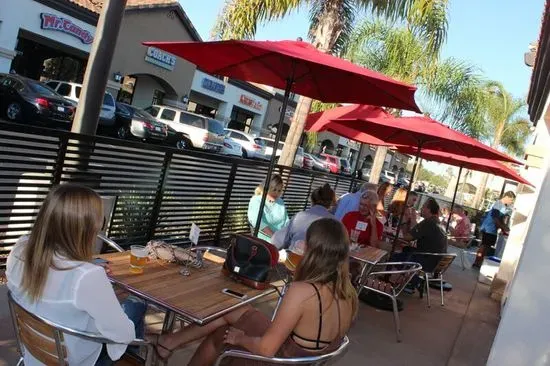 Dave's Cosmic Subs, Seal Beach