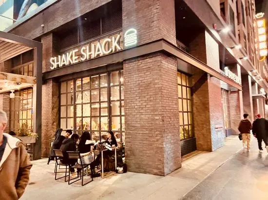 Shake Shack 6201 Hollywood - Hollywood & Gower