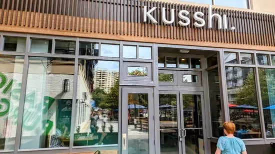 Kusshi Sushi WestPost