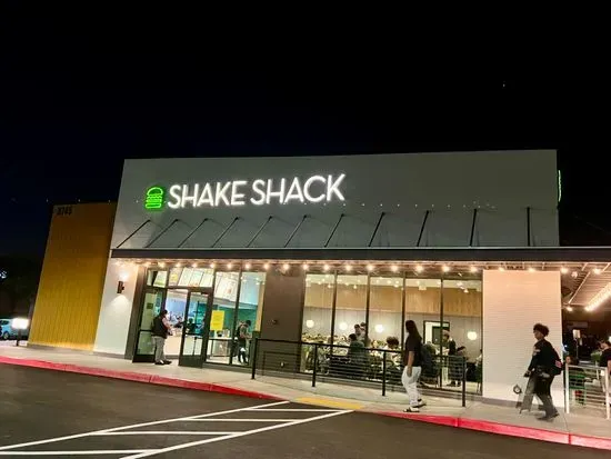 Shake Shack Rhodes Ranch