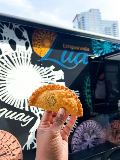 EMPANADA LUA