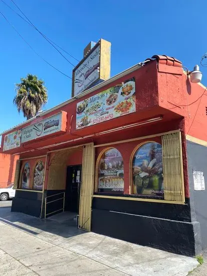 Mariscos y Sushi Los Tomateros