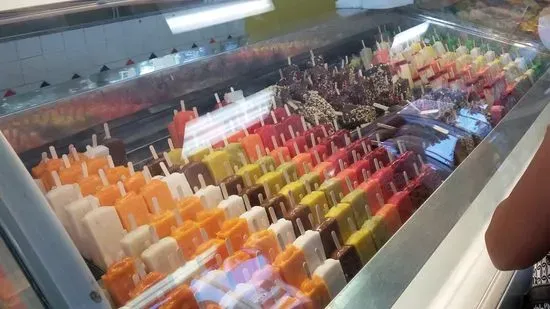 Mateo's Ice Cream & Fruit Bars