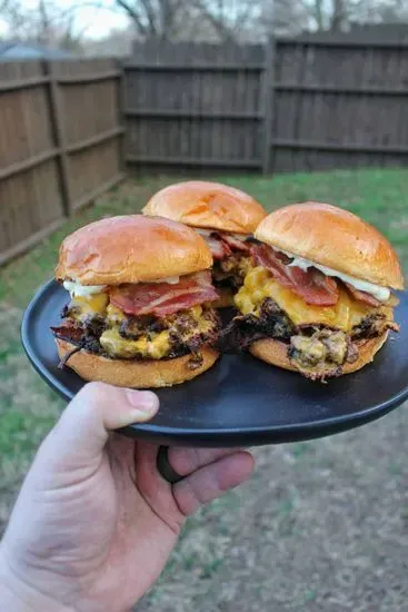 The Chuckwagon Burgers & More