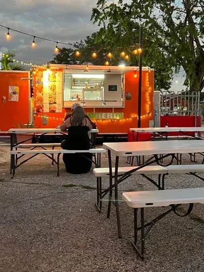 Ponce Food Truck Spot