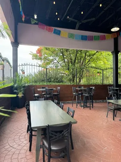 La Patrona Bar & Grill