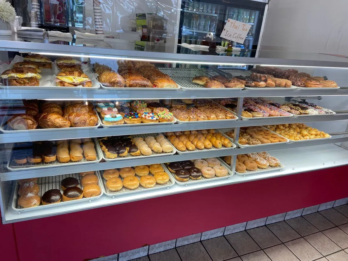 Linda's Donuts Riverside, CA Checkle